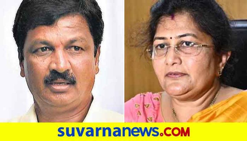 Minister Shashikala Jolle Met with Minister Ramesh Jarakiholi