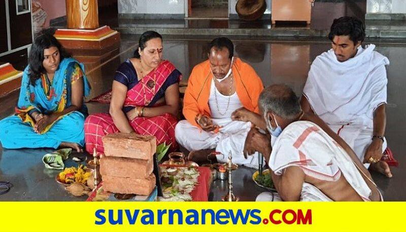 Minister Prabhu Prabhu Chauhan performs special puja for BSY recovery from Covid19