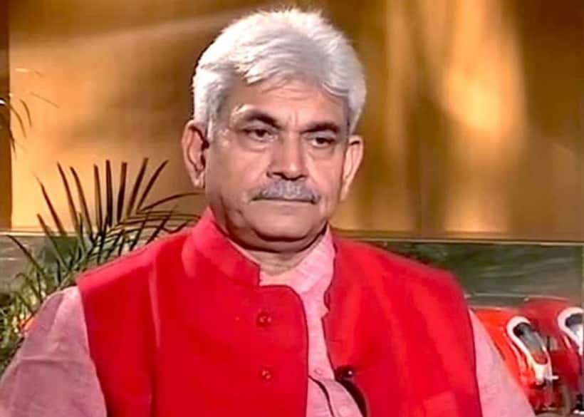 Srinagar: Lieutenant Governor Manoj Sinha hoists national flag
