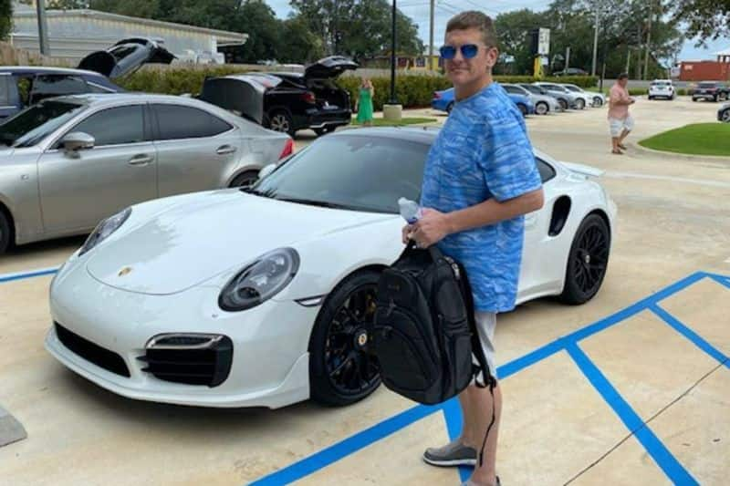 Man purchase Porsche 911 Turbo car with home made fake cheque in florida