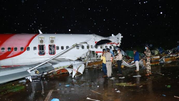 চিন্তা বাড়াচ্ছে কেরলের বিমান দুর্ঘটনা, রানওয়ের পরে মসজিদ নিয়ে সমস্য়ায় কলকাতা