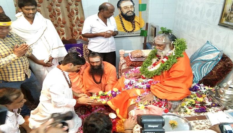 Avadhuta vinay guruji visits rambhapuri peeta