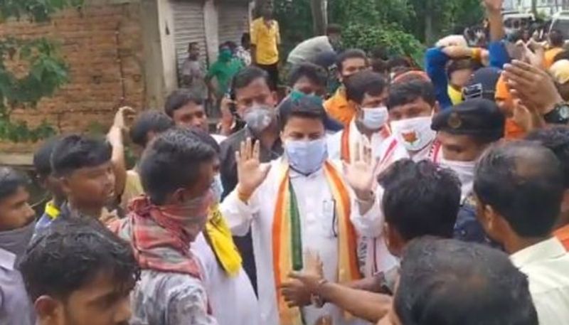 Independence Day BJP worker killed while hoisting national flag in West Bengal-dbr