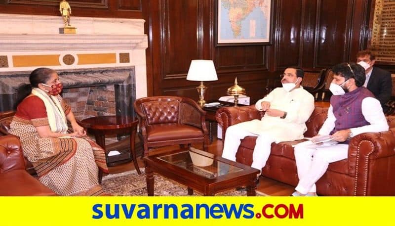 ct ravi meets union finance minister nirmala sitharaman in-delhi