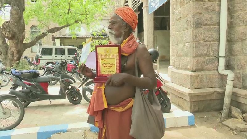 A Vagrant donate 90k Rupees to coronavirus relief fund in Tamil Nadu