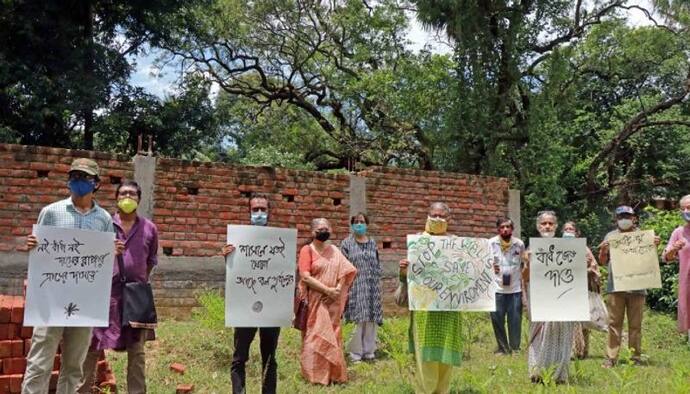 গরহাজির বিশ্বভারতী কর্তৃপক্ষ, জেলা প্রশাসনের ডাকা বৈঠকেও সমস্যা মিটল না