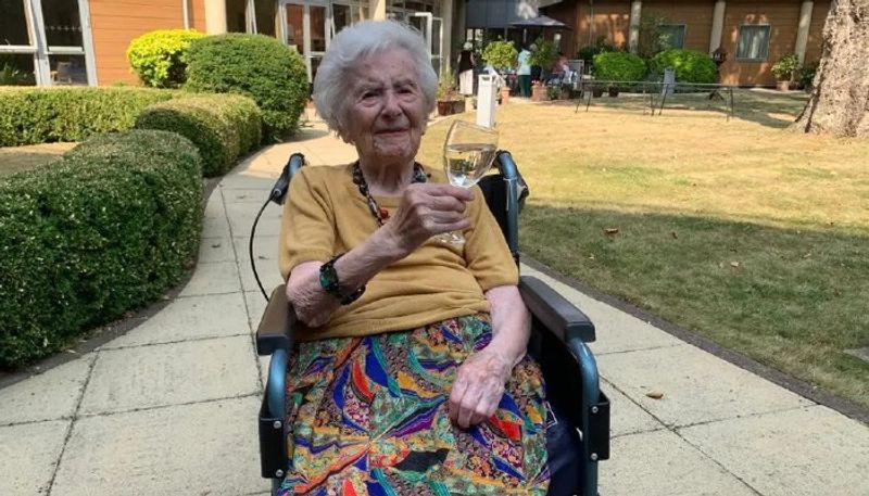 107 year old woman survived covid 19 in britain