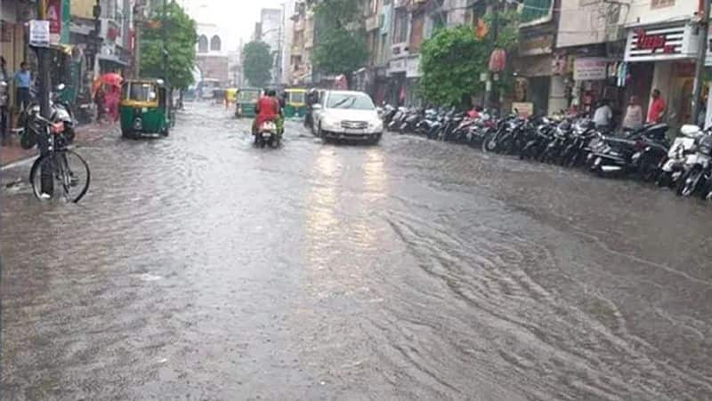 Heavy rains lash parts of Hyderabad Sitaphalmundi Records 7.2 CM Rainfall 