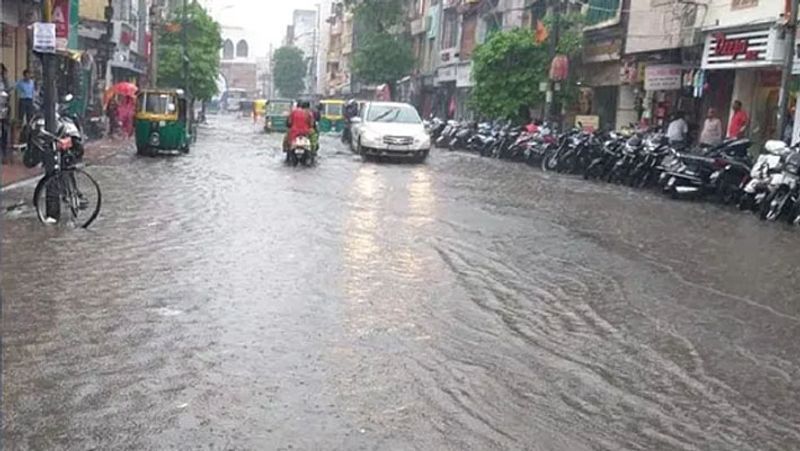 Heavy rains lash parts of Hyderabad Sitaphalmundi Records 7.2 CM Rainfall 