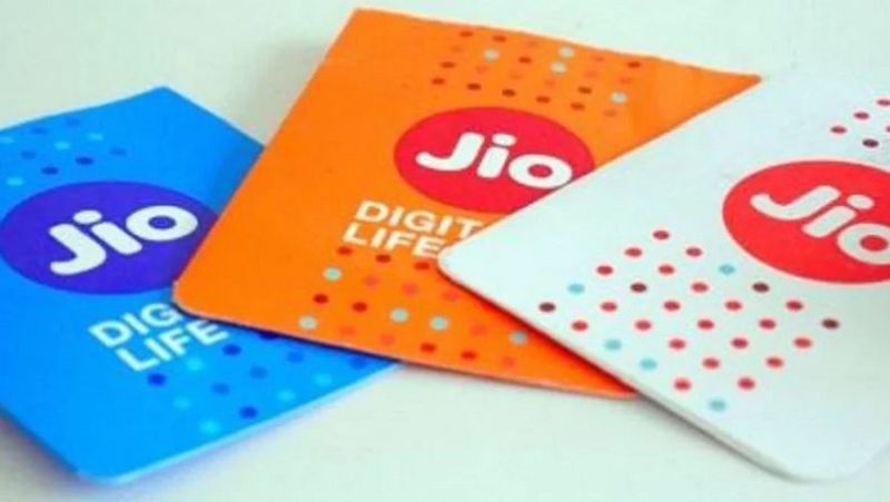 JIO ANNOUNCES FIRST EVER CARRY-FORWARD YOUR CREDIT LIMIT feature FROM YOUR EXISTING OPERATOR TO JIO-sak