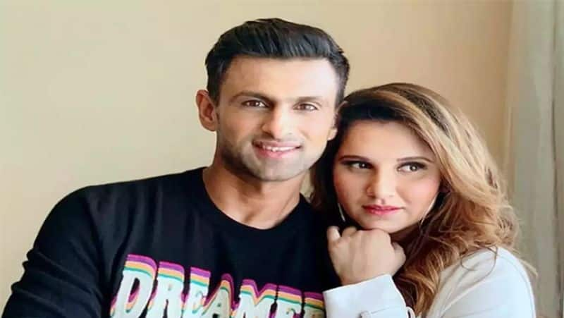 Sania Mirza husband cricketer Shoaib Malik lucky escaped in Car Accident in minor injuries CRA