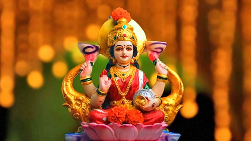 Dasara Navaratri: Durga devi as maha lakshmi avatar