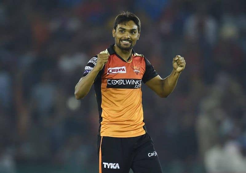 IPL 2020 Sunrisers Hyderabad vs Mumbai Indians Live Update MI lost 2 wickets in Power Play