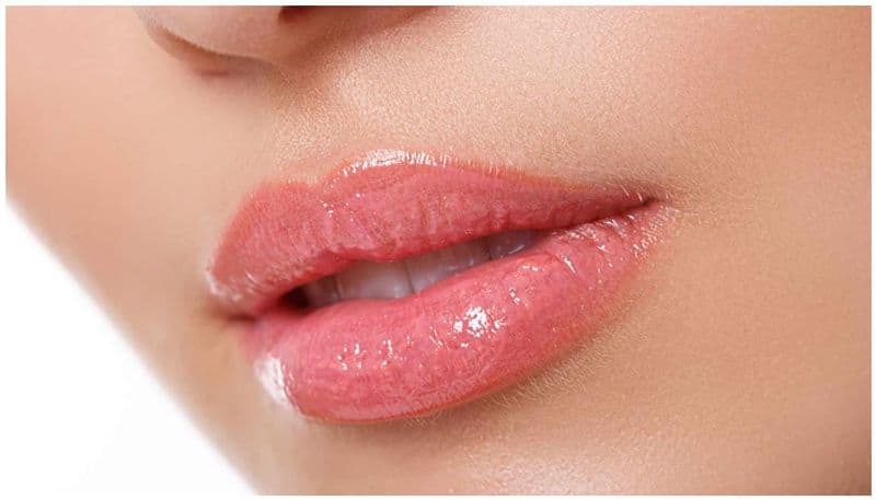 how to lighten dark corners of lips