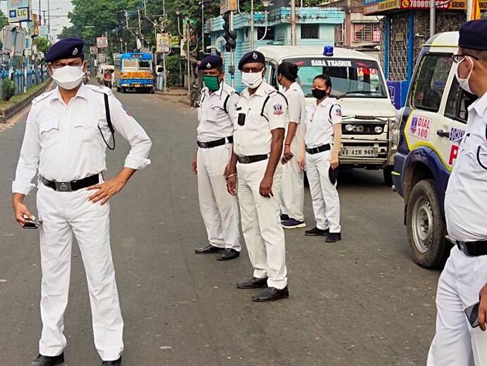 Arms Smuggler: কলকাতার বুকে অস্ত্র বিক্রির পর্দা ফাঁস, একবালপুর থেকে গ্রেফতার ২ কিশোর