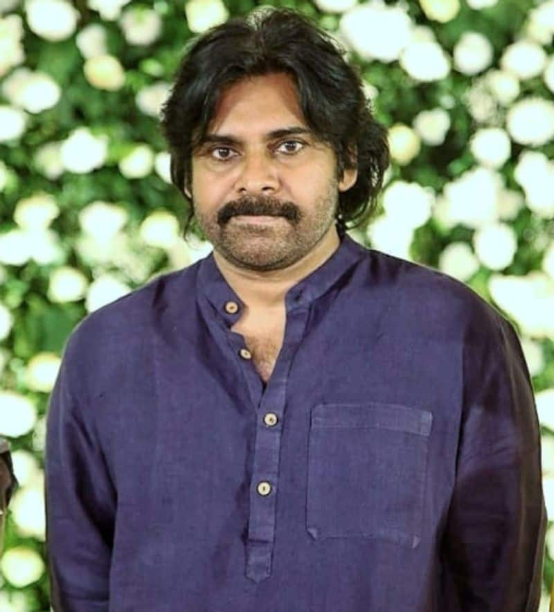 Pawan Kalyan to play lecturer role in Harish Shankar Film