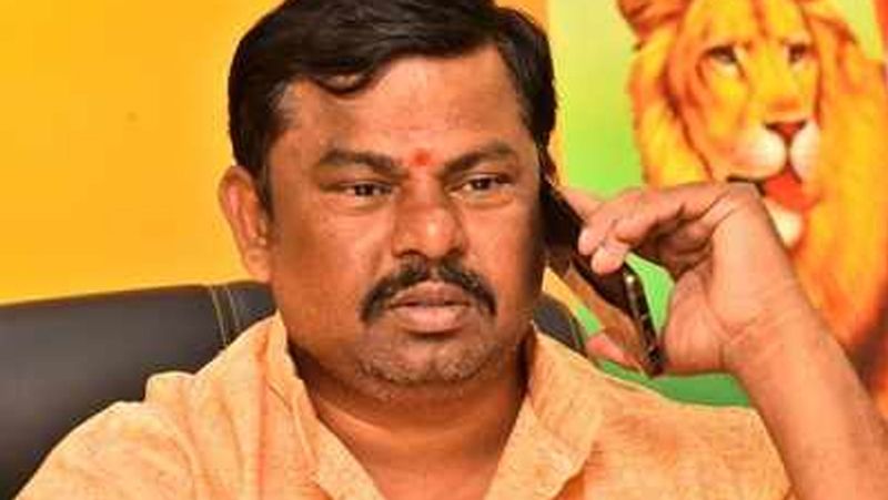 Rajasingh counter to KCR over mahadharna