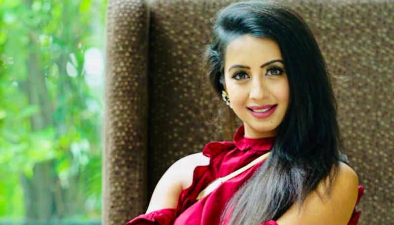 Sandalwood drug chase: Morning shocker for Sanjanaa as CCB officials raid her house; Ragini's custody extended-ycb