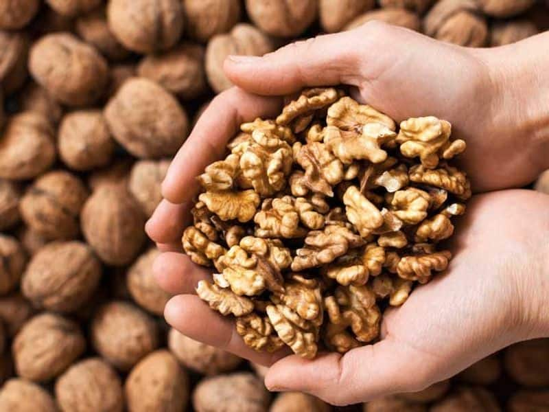 Did you know eating walnuts eliminates unwanted cholesterol-snj