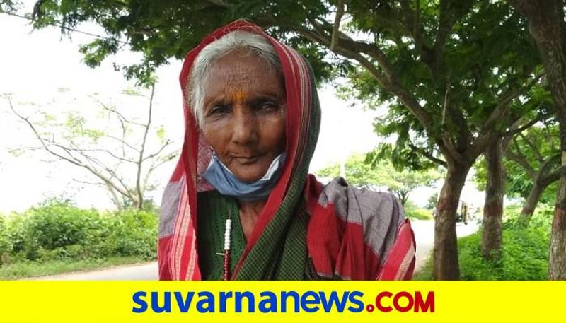 Subdivisional Officer Returning Property to Old Age Woman in Haveri