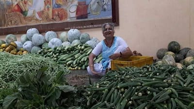 धड़ाधड़ वायरल हुई अरबों की मालकिन सुधा मूर्ति की सब्जियां बेचते ये फोटो, जानें इसके पीछे की सच्चाई