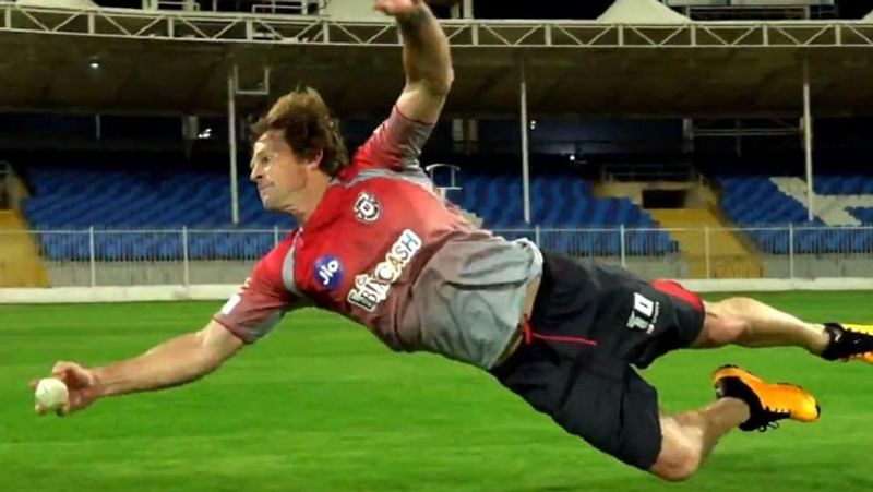 IPL 2020 Jonty Rhodes defies age with stunning one-handed catch