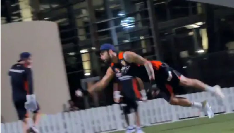 IPL 2020 watch Virat Kohli one handed catch during RCB Training