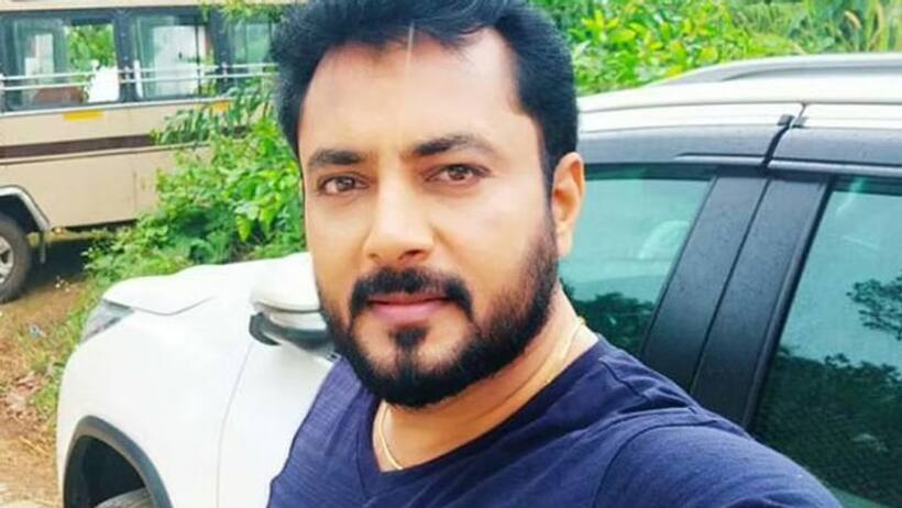 एंटरटेनमेंट इंडस्ट्री को फिर लगा झटका, खेलते खेलते ही 43 की उम्र में इस टीवी एक्टर का हुआ निधन