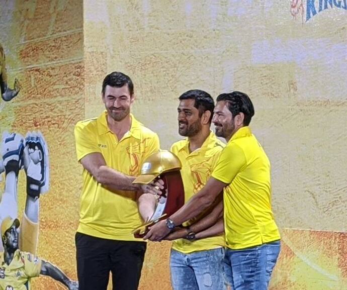 <p>"Our customary pre-season dinner turned into a memorable lunch this time and our Lions walked away with some Super Duper Awards.&nbsp;#Thala Dhoni for leading the team with the willow and scoring the most runs for the Super Kings in IPL 2019," CSK said.<br />
&nbsp;</p>
