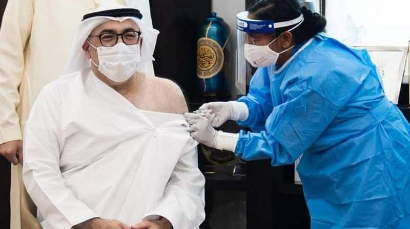 UAE Health Minister receives first dose of Covid vaccine