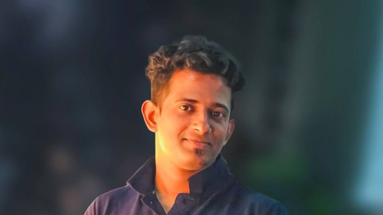 <p>ಮೋದಿ ಅವರ ಪೋಟೋಗಳನ್ನು ಡಿಜಿಟಲ್ ಪೇಂಟಿಂಗ್ ಪೋಟೋ ಮ್ಯಾನಿಪ್ಯುಲೇಷನ್ ಎಂಬ ತಂತ್ರ ಬಳಸಿ ವಿಶಿಷ್ಟವಾಗಿ ಮೂಡುವಂತೆ ಮಾಡಿದ್ದಾರೆ.</p>
<p>ಮೋದಿ ಅವರ ಪೋಟೋಗಳನ್ನು ಡಿಜಿಟಲ್ ಪೇಂಟಿಂಗ್ ಪೋಟೋ ಮ್ಯಾನಿಪ್ಯುಲೇಷನ್ ಎಂಬ ತಂತ್ರ ಬಳಸಿ ವಿಶಿಷ್ಟವಾಗಿ ಮೂಡುವಂತೆ ಮಾಡಿದ್ದಾರೆ.</p>