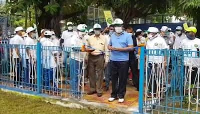 করোনায় জিম বন্ধ, খোলা আকাশের নীচে চেতলা পার্কে 'ওপেন জিম' উদ্বোধনে ফিরহাদ