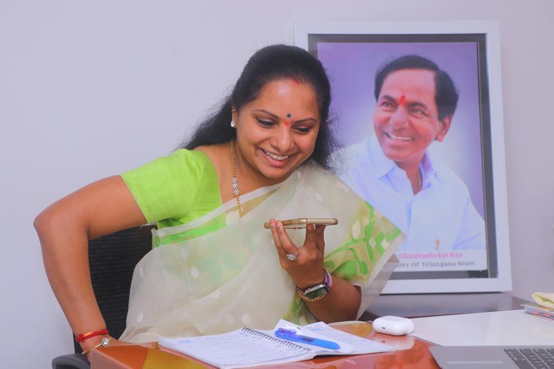 Kavitha And other Ministers Returned To Hyderabad From Delhi