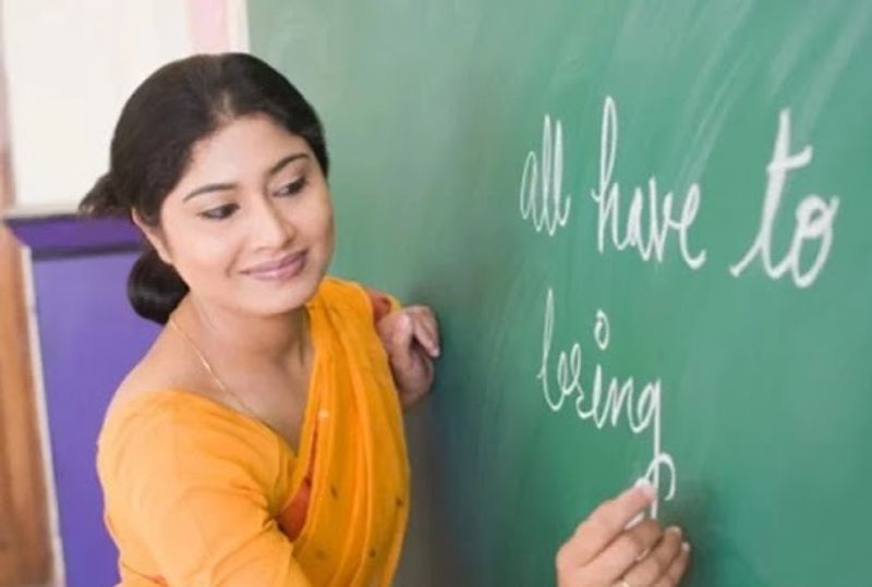 Karnataka CM BS Yediyurappa announces holidays for teachers from October 12-30 -ymn