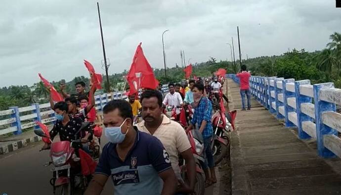 সংসদে সদ্য পাস হওয়া কৃষি বিলের প্রতিবাদ, বাসন্তী হাইওয়েতে সিপিএমের মিছিল