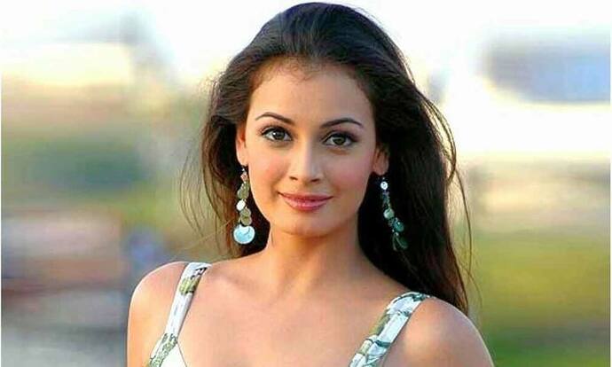 <p style="text-align: justify;">బాలీవుడ్ హీరోయిన్ దియా మిర్జా తనపై వస్తున్న డ్రగ్స్ ఆరోపణలపై స్పందించారు. తాను కెరీర్ లో ఎప్పుడు నిషేధిత డ్రగ్స్ వాడలేదని వివరణ ఇచ్చారు. సోషల్ మీడియాలో ద్వారా మీడియాలో వస్తున్న కథనాలకు సమాధానం ఇచ్చారు.</p>
