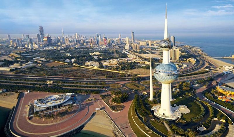 Kuwait deported 595000 foreigners in  33 years