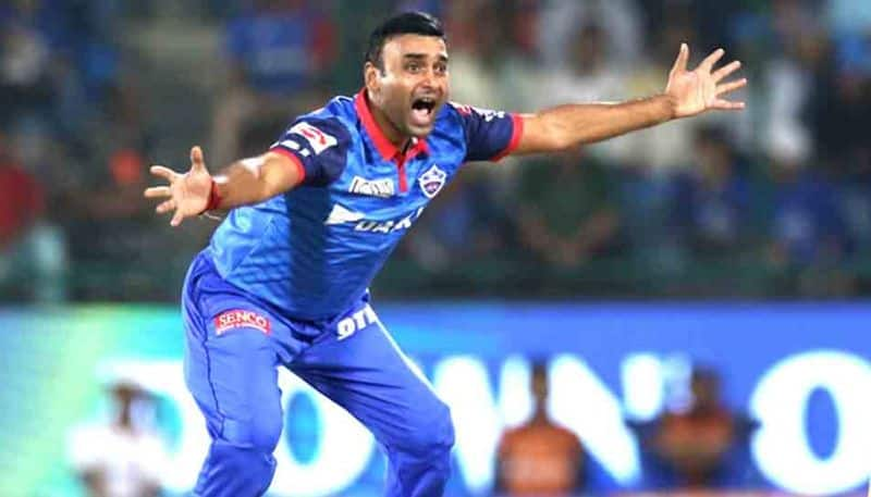 ipl 2020 dc vs srh fans slams amit mishra for using saliva on ball