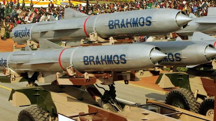 Philippines BrahMos: ভারত থেকে ব্রহ্মস মিসাইল কিনছে ফিলিপাইনস