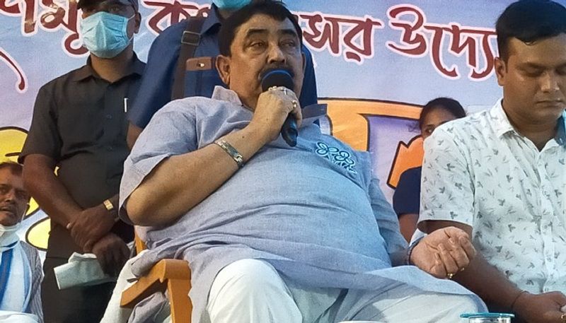 TMC leader Anubrata Mandal threatens VC of Visva-Bharati University-dbr