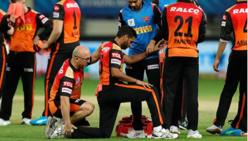 IPL CSK vs SRH Bhuvneshwar Kumar Injury David Warner reaction