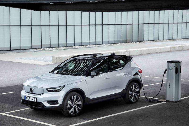 Volvo Cars working on a new electric compact SUV that will be positioned below the XC40 ckm