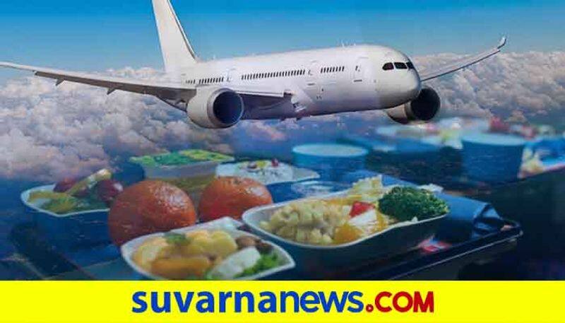 Foods to avoid while travelling in flight