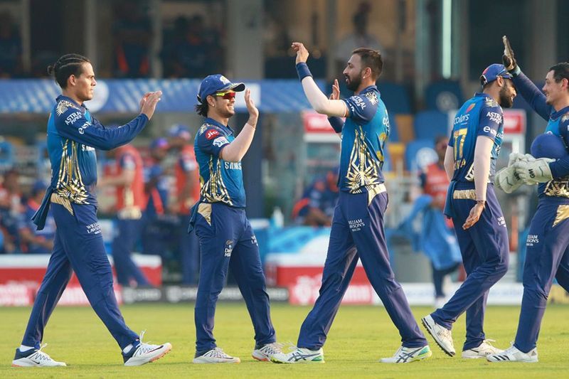 IPL 2020 Mumbai Indians beat Sunrisers Hyderabad by 34 runs