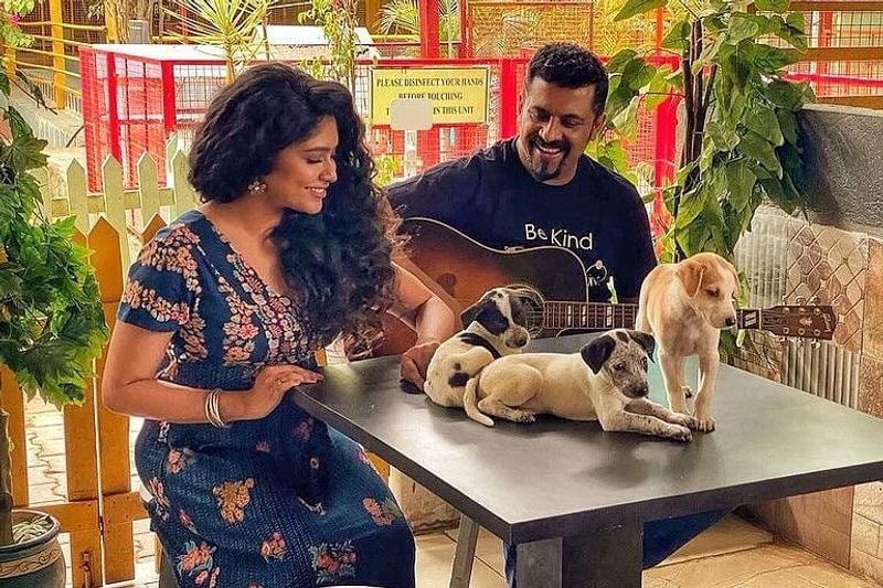 Raghu Dixit, Samyukta Hornad sing along to promote pet adoption -ymn