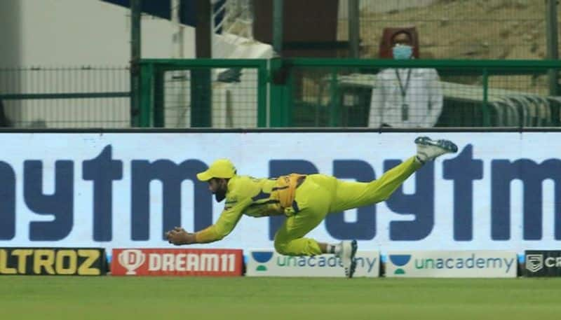 IPL 2020 KKR vs CSK Ravindra Jadeja stunning Catch out Sunil Narine