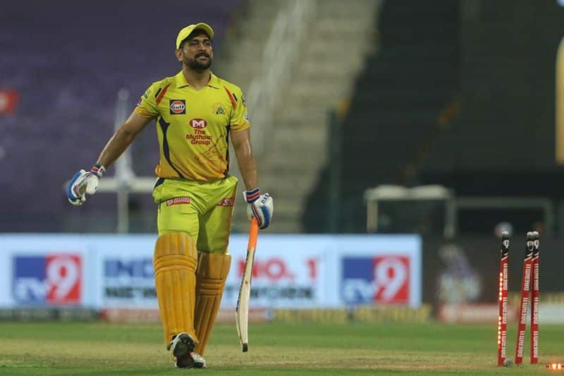 IPL 2020 Brian Lara criticize dhoni for his finishing role