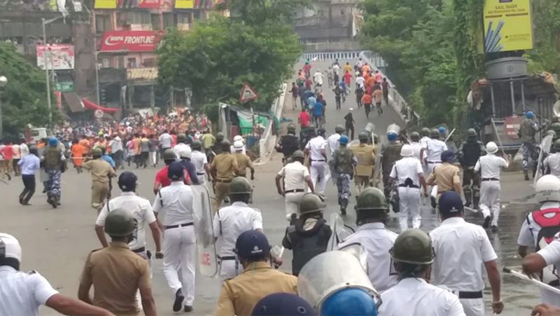 When Kolkata's Howrah Bridge resembled a war zone-dbr