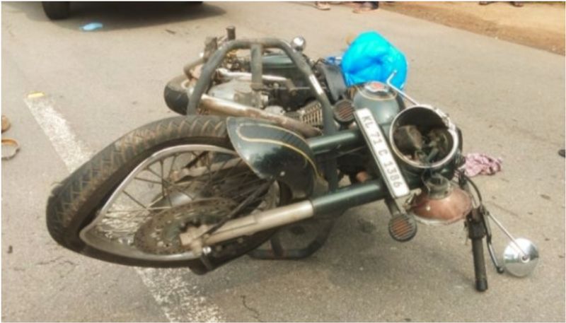 Bike Accident.. son who died in front of his father in perambalur