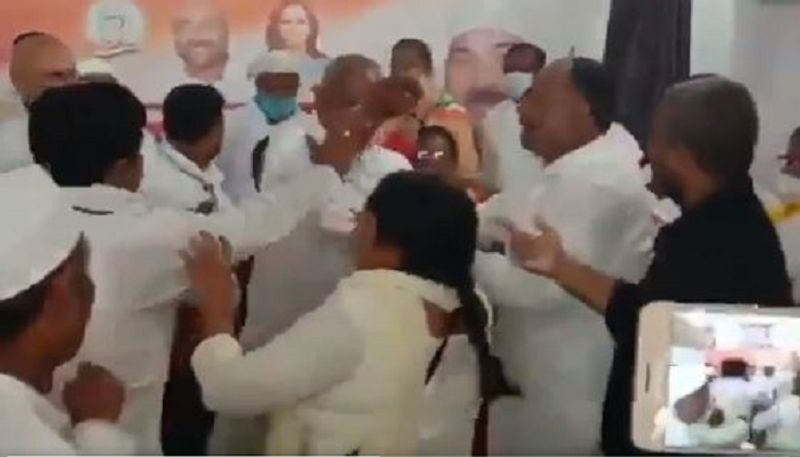 Congress woman leader beaten by party leaders in Uttar Pradesh rbj